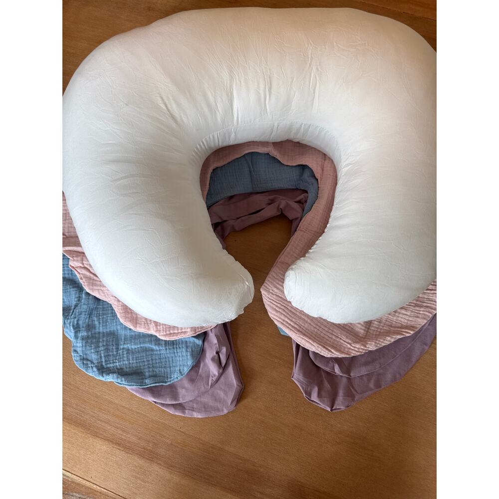 Nursing Maternity Sleeping Pillow and 4 Washable Cases
